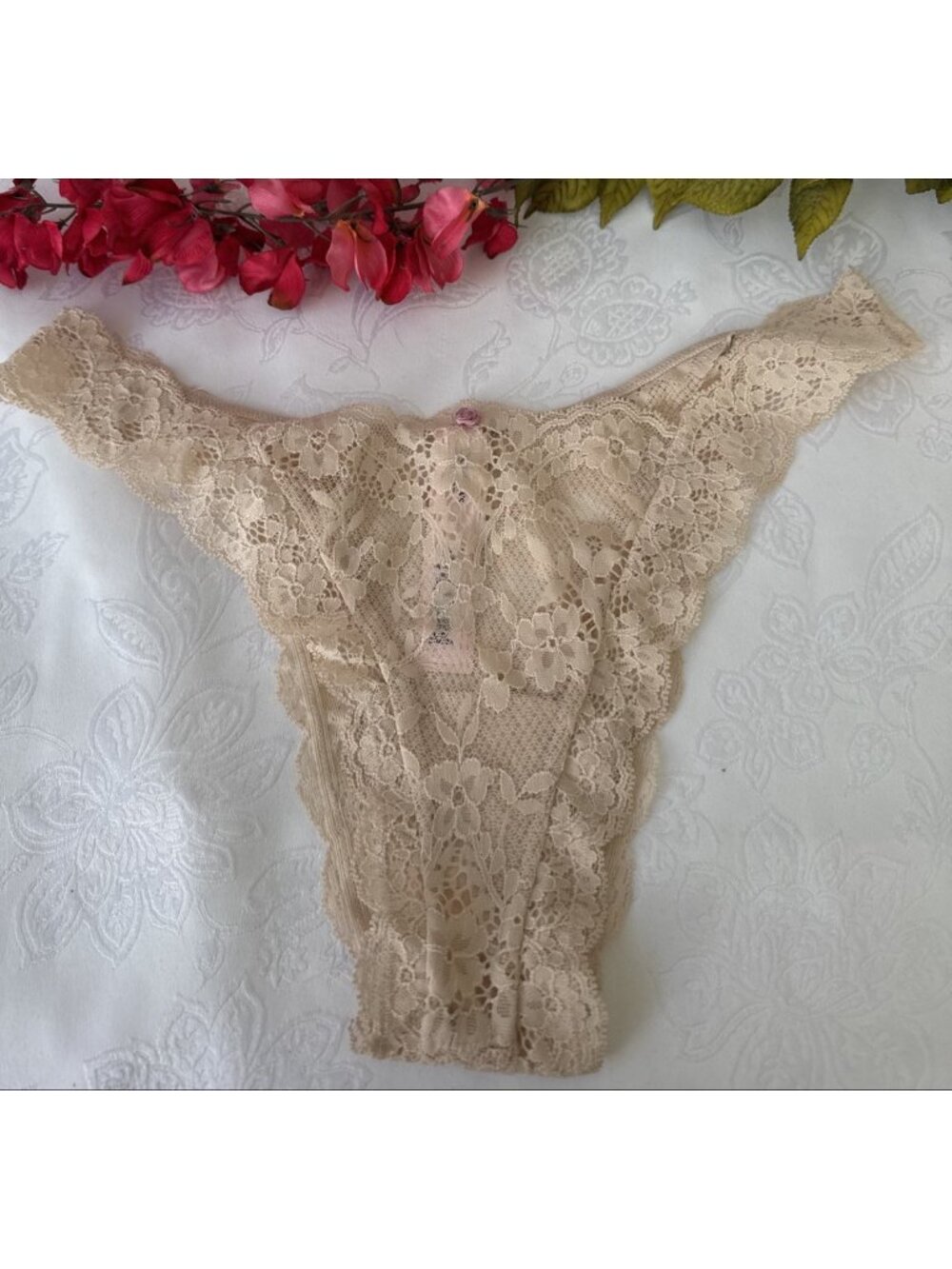 VICTORIA'S SECRET L BEIGE NUDE HIGH LEG BRAZILIAN LACE DREAM ANGELS PANTIES NWT